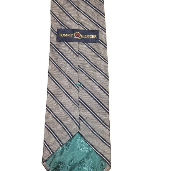 Tommy Hilfiger Men Neck Tie  100% Silk Gray Multicolor - Picture 2 of 2